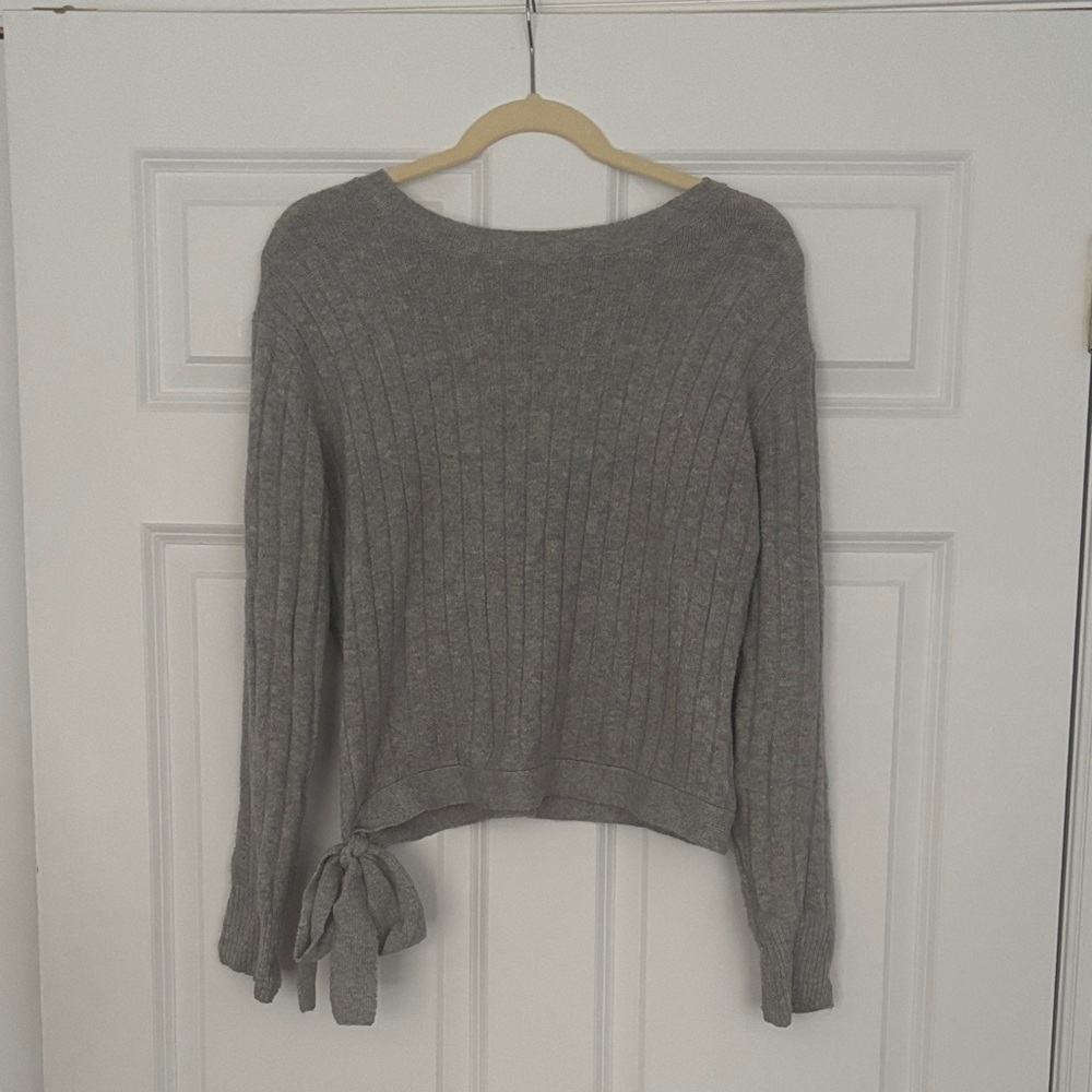 Shrinking Violet Gray Crew Neck Sweater with Bow